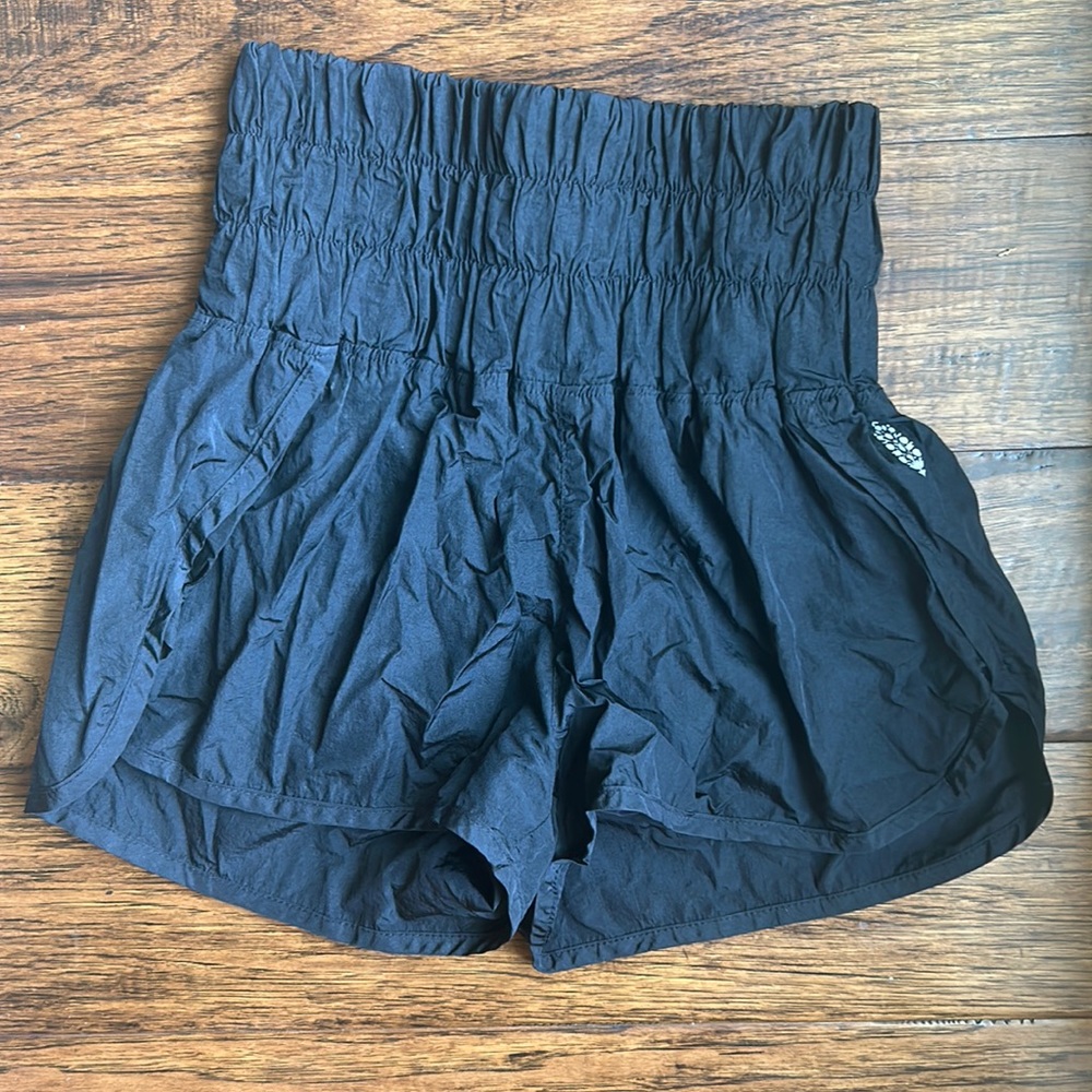 BLACK FREE PEOPLE SHORTS
